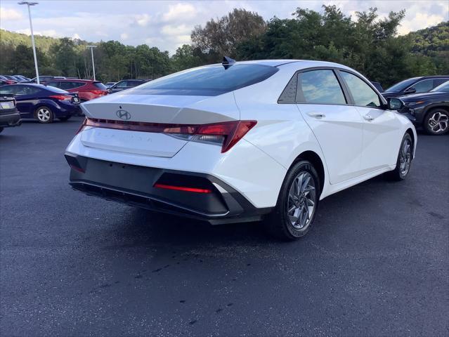 2024 Hyundai Elantra - $20,956