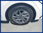 2024 ELANTRA Thumbnail 4