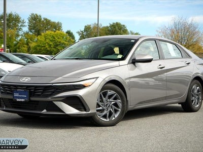 2024 Hyundai Elantra SEL 4DR Sedan