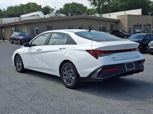 2024 Hyundai Elantra - $18,352