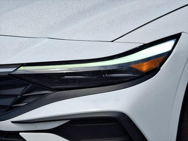 2024 Hyundai Elantra - $18,352