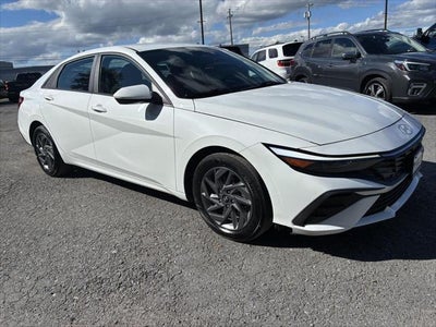 2024 Hyundai Elantra SEL 4DR Sedan