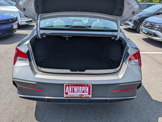 2024 Hyundai Elantra - $20,288