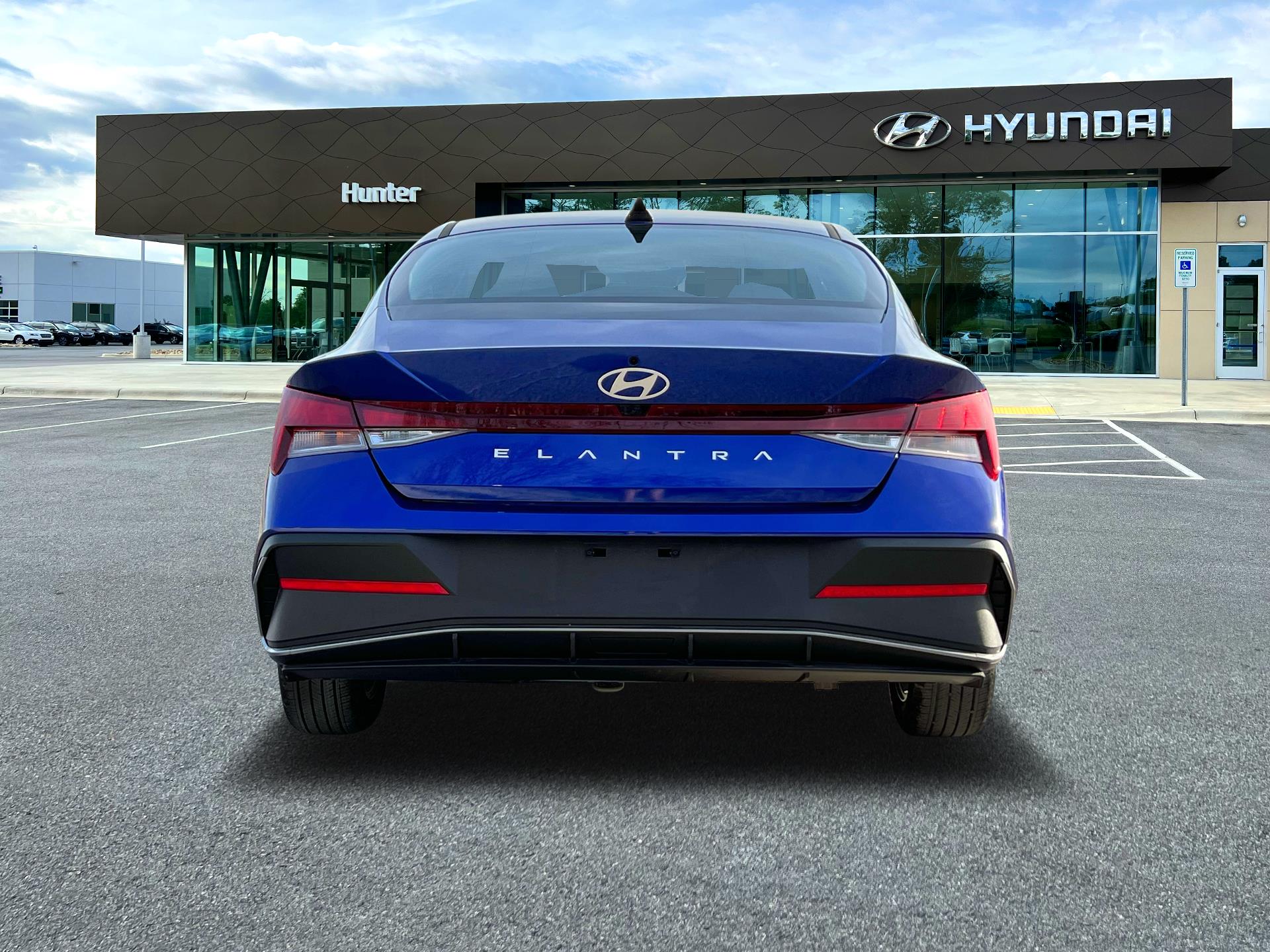 2024 Hyundai Elantra - $20,725