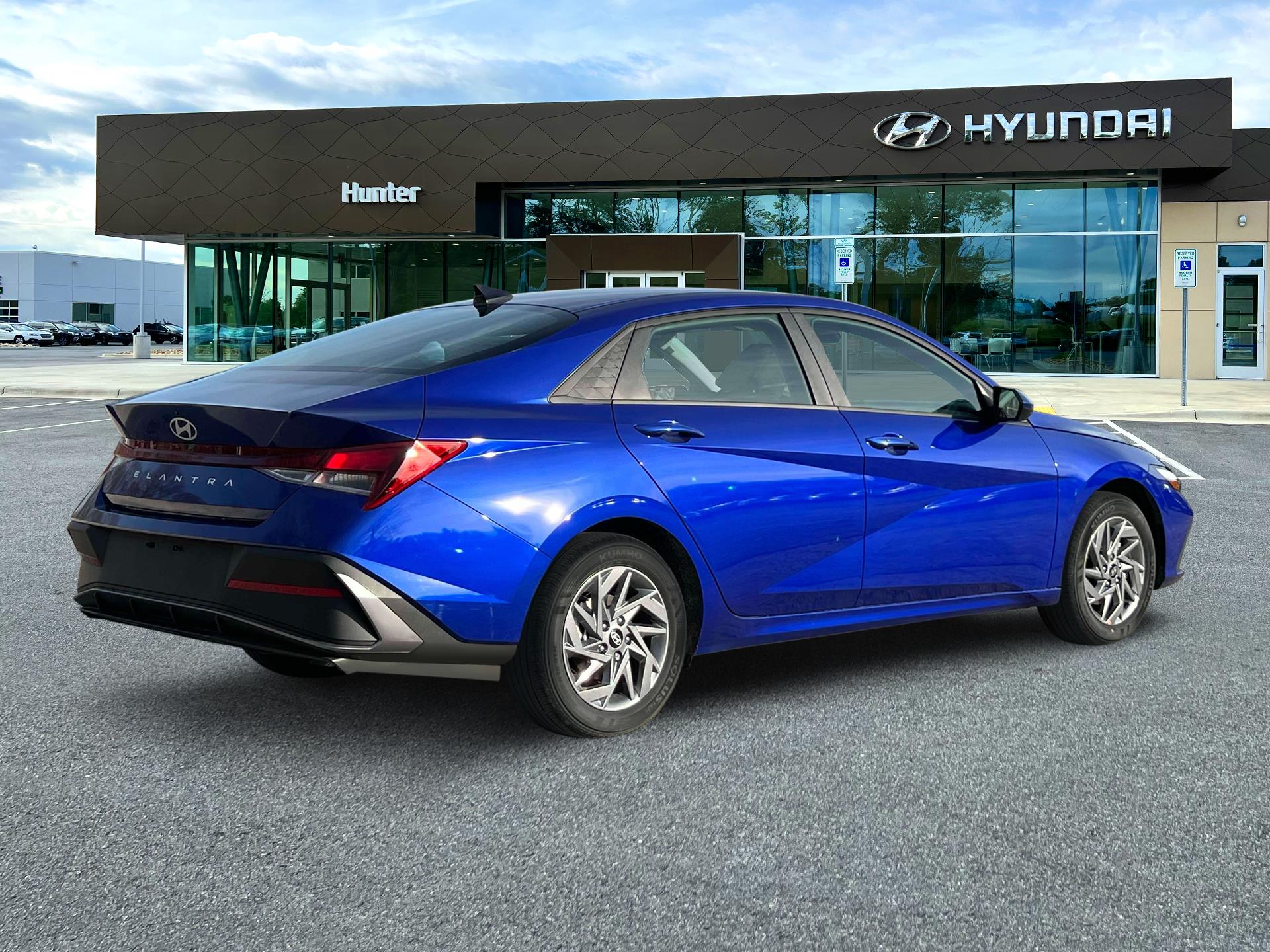 2024 Hyundai Elantra - $20,725