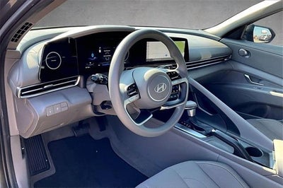 2024 Hyundai Elantra SEL 4DR Sedan