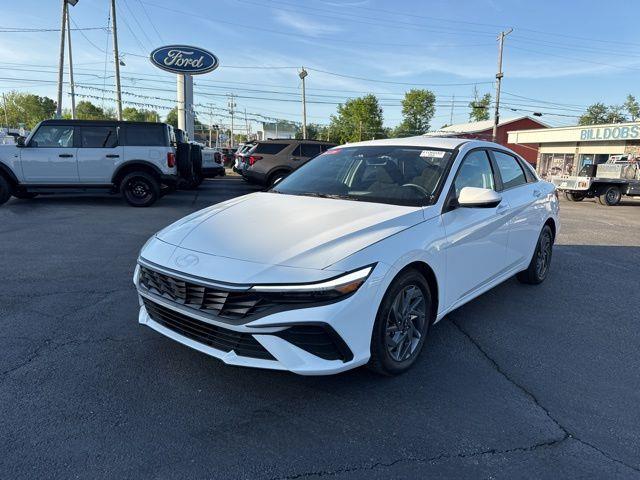 2024 Hyundai Elantra - $19,599