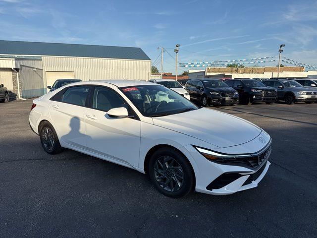 2024 Hyundai Elantra - $19,599