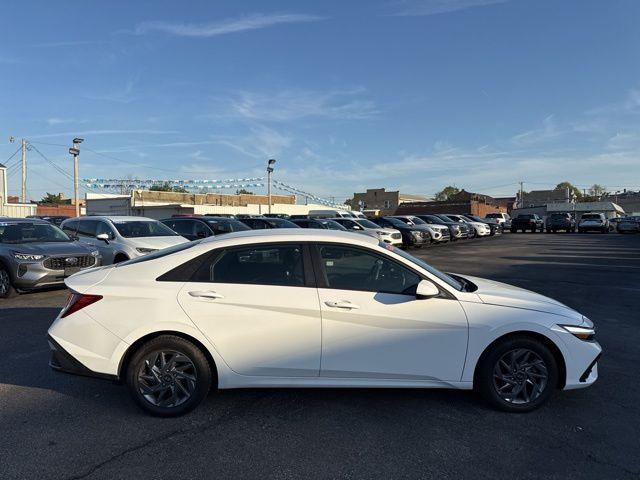 2024 Hyundai Elantra - $19,599