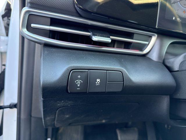 2024 Hyundai Elantra - $19,599