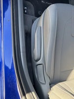 2025 Elantra Thumbnail 4