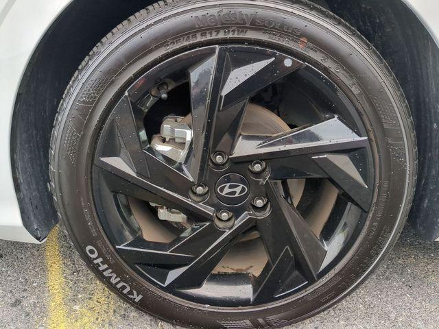 2026 Hyundai Elantra - $22,300