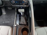 2024 Elantra Thumbnail 18