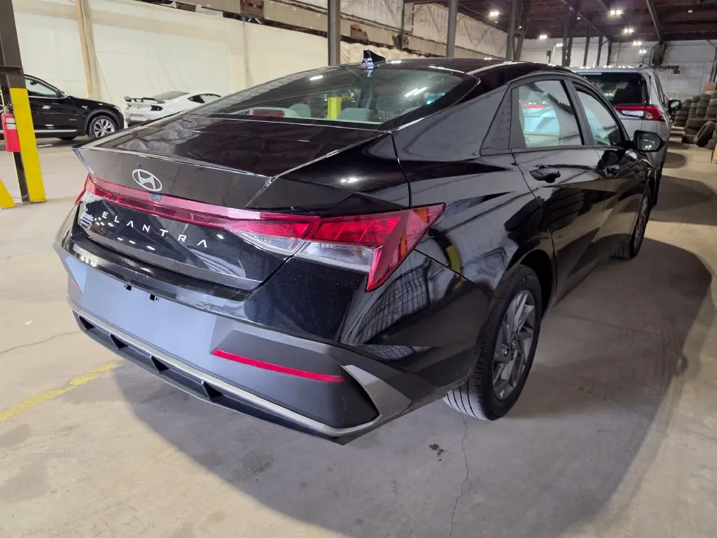 2024 Hyundai Elantra - $21,328