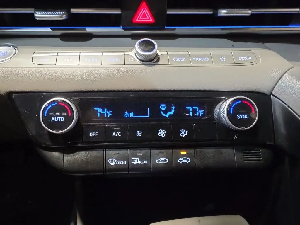 2024 Hyundai Elantra - $21,328