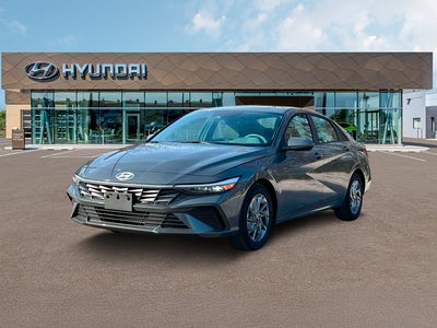 2024 Hyundai Elantra SEL 4DR Sedan