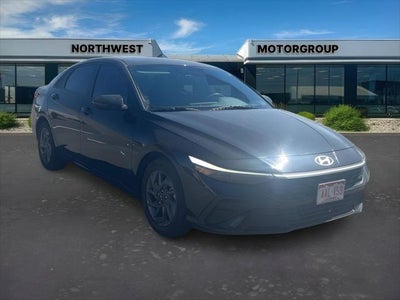 2024 Hyundai Elantra SEL 4DR Sedan