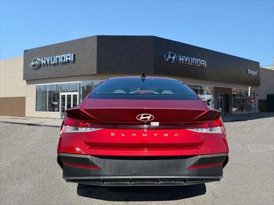 2024 Hyundai Elantra SEL 4DR Sedan