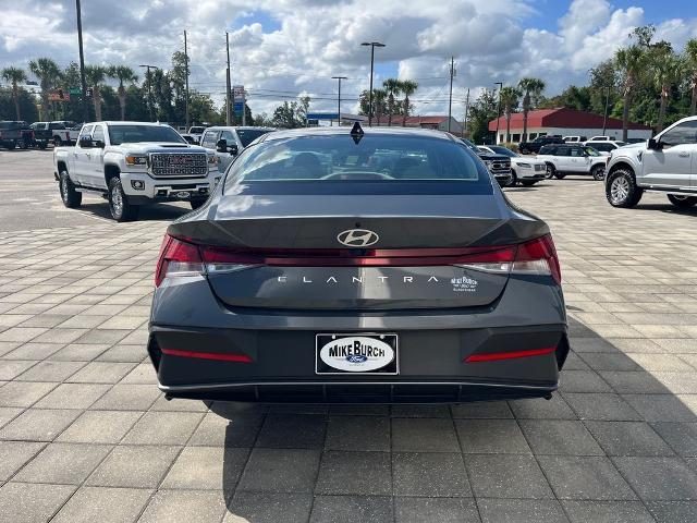 2024 Hyundai Elantra - $18,395