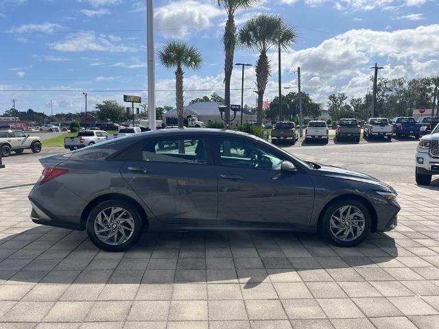 2024 Hyundai Elantra - $18,395