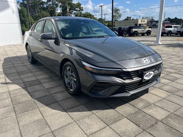 2024 Hyundai Elantra - $18,395