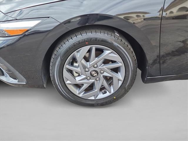 2024 Hyundai Elantra - $19,036