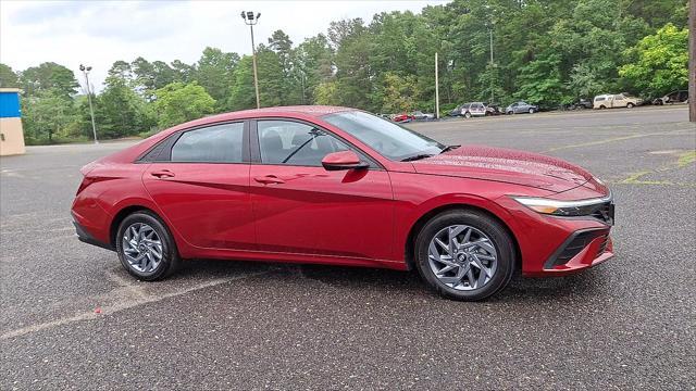 2024 Hyundai Elantra - $21,991