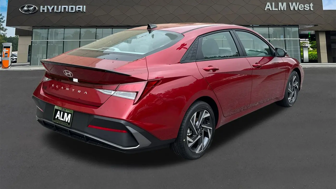 2025 Hyundai ELANTRA SEL Sport