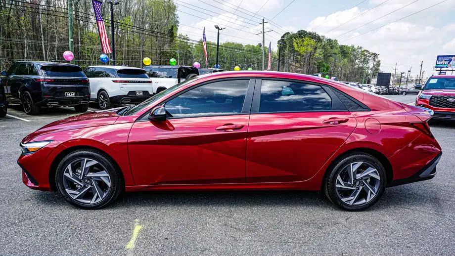 2025 Hyundai ELANTRA SEL Sport