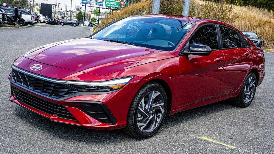 2025 Hyundai ELANTRA SEL Sport