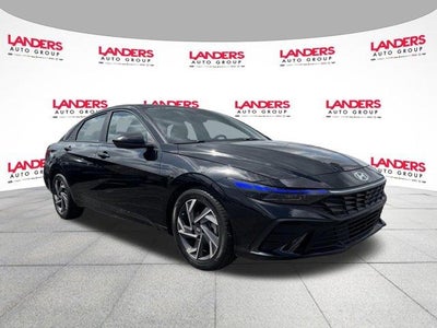 2025 Hyundai Elantra SEL Sport 4DR Sedan