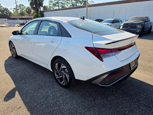 2025 Hyundai Elantra - $23,074