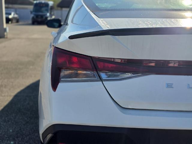 2025 Hyundai Elantra - $23,074