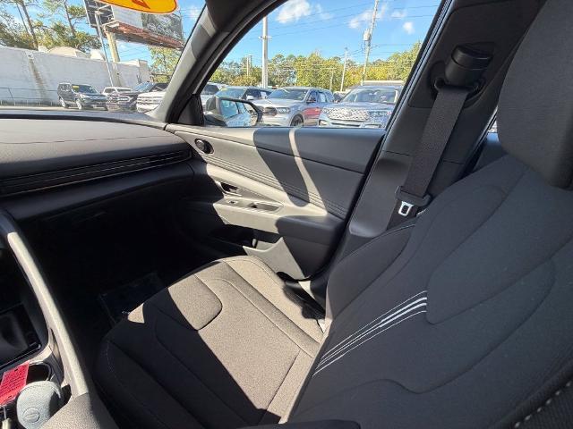 2025 Hyundai Elantra - $23,074