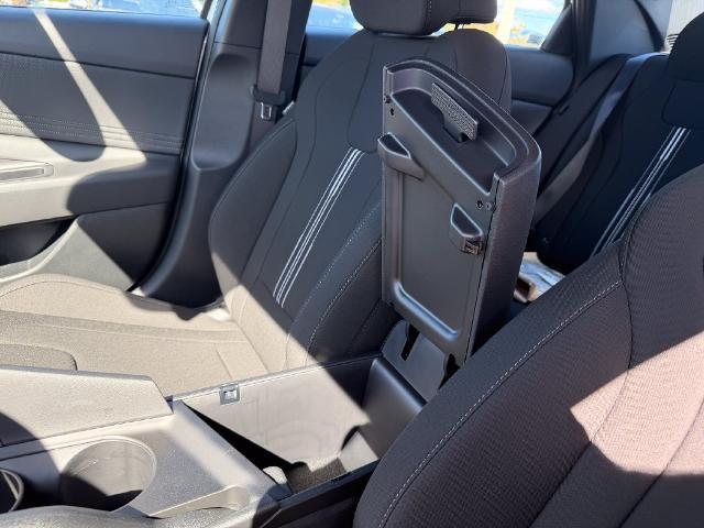 2025 Hyundai Elantra - $23,074