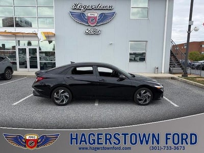 2025 Hyundai Elantra SEL Sport 4DR Sedan