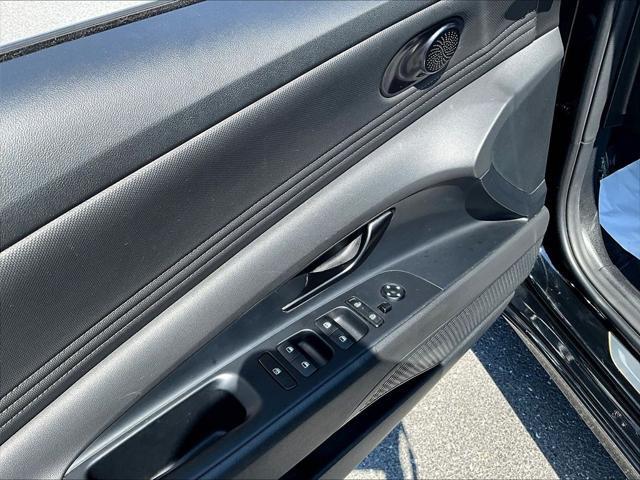 2025 Hyundai Elantra - $17,299