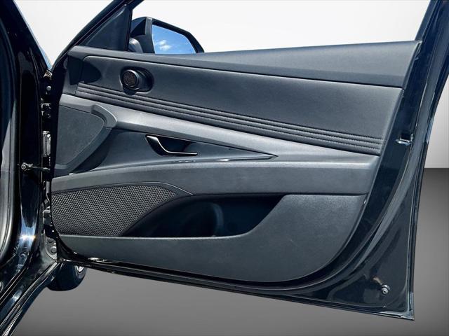 2025 Hyundai Elantra - $17,299