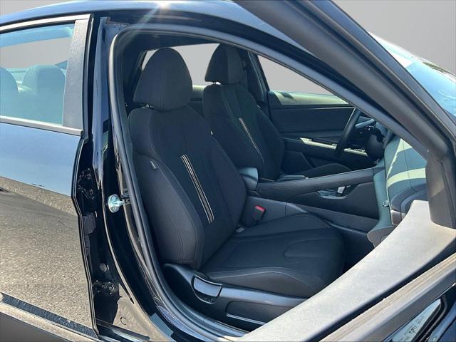 2025 Hyundai Elantra - $17,299