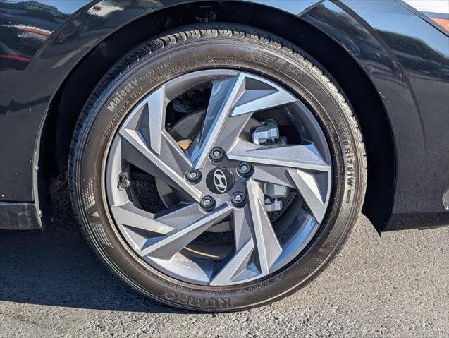 2025 Hyundai Elantra - $19,753