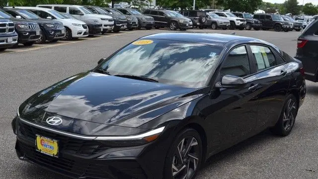 2025 Hyundai ELANTRA SEL Sport
