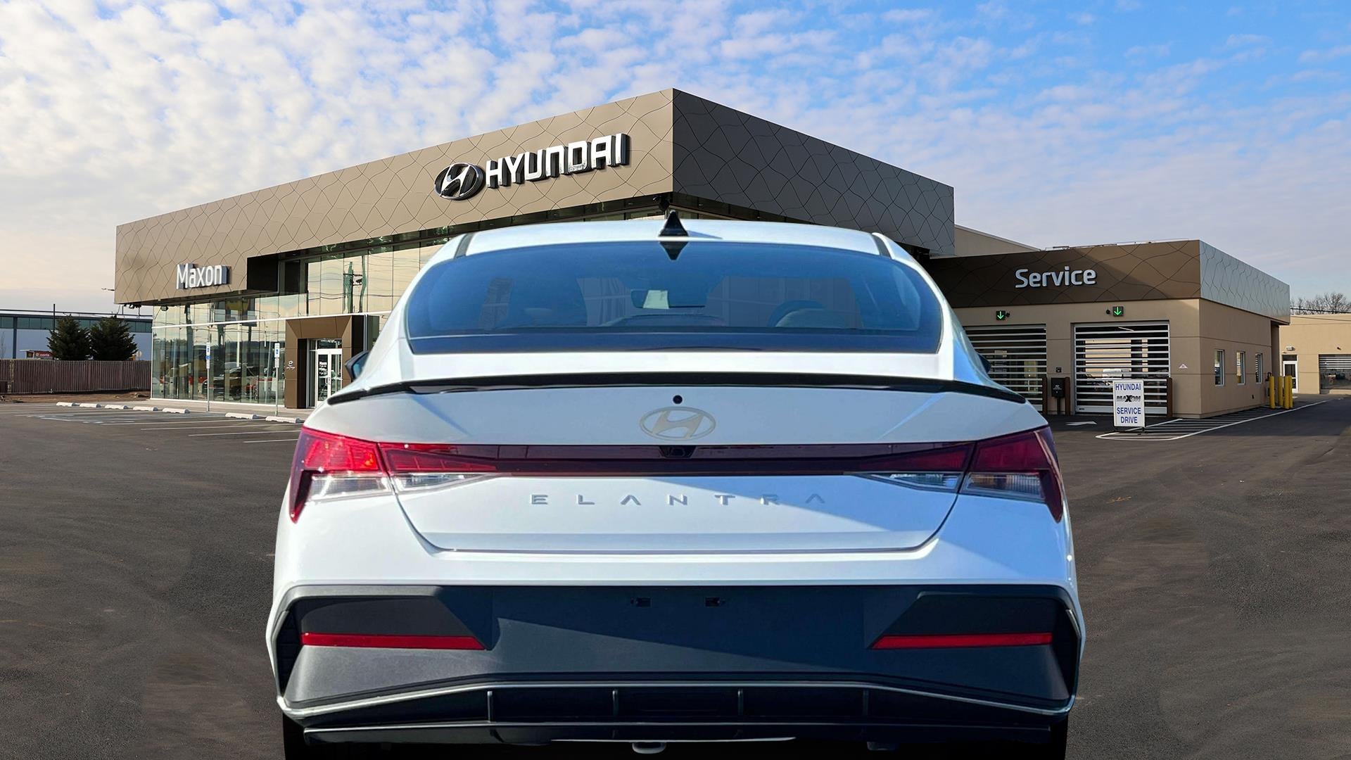 2025 Hyundai ELANTRA SEL Sport