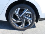 2025 Elantra Thumbnail 12