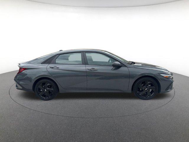 2026 Hyundai Elantra - $22,300