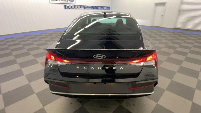 2026 Hyundai Elantra - $21,723