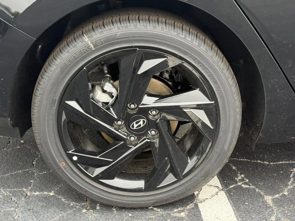 2026 Hyundai Elantra - $22,677