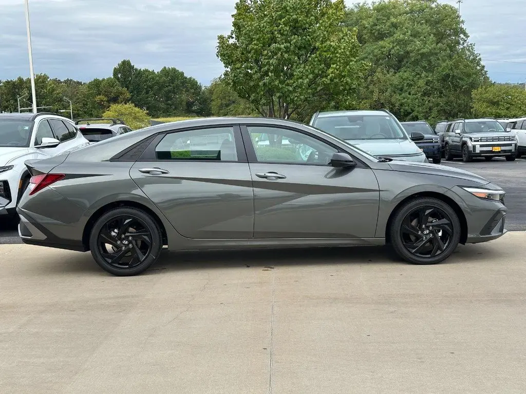 2026 Hyundai Elantra - $22,677