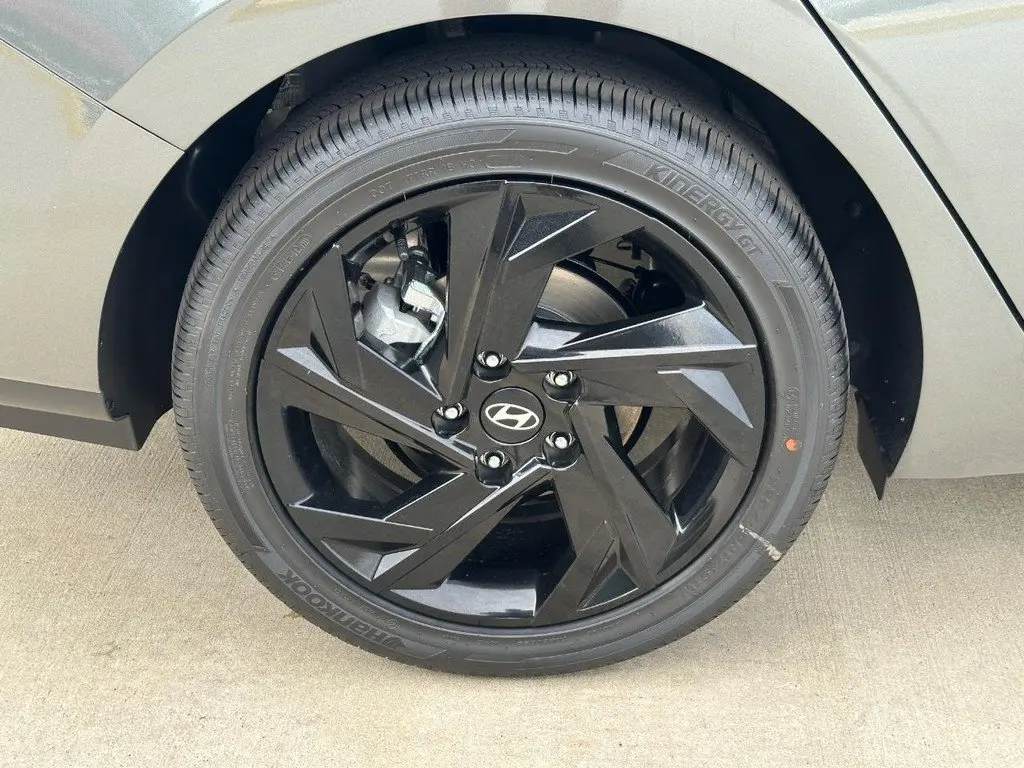 2026 Hyundai Elantra - $22,677
