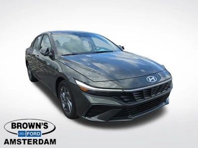 2024 Hyundai Elantra SEL 4DR Sedan