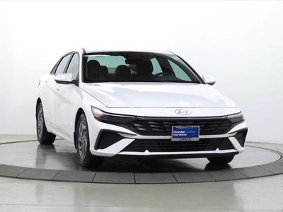 2024 Hyundai Elantra SEL 4DR Sedan